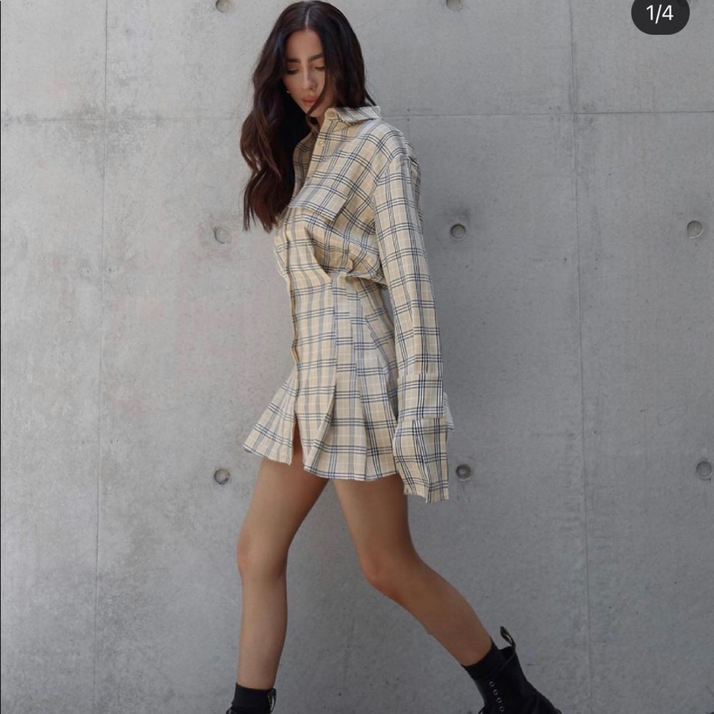 Plaid dress - lioness